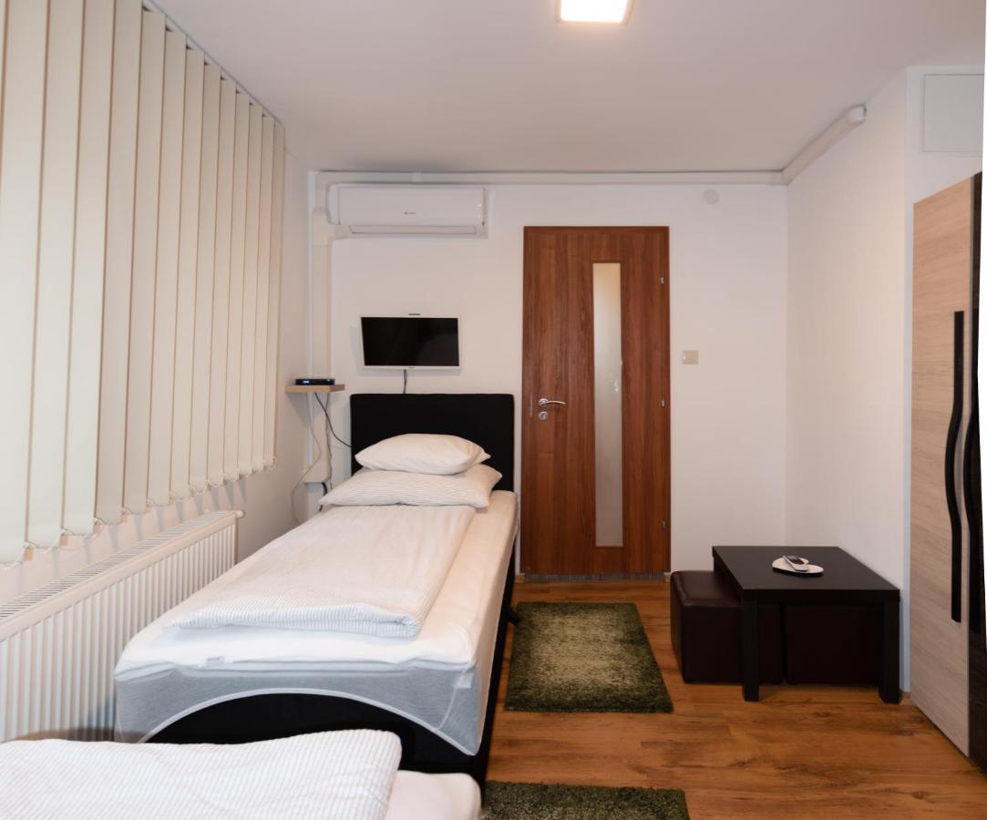 Poroszlay Apartman ديبريتْسين المظهر الخارجي الصورة